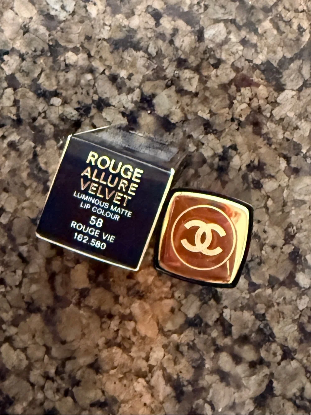 CHANEL Rouge Allure Velvet Lipstick 58 Rouge Vie 0.12 oz NIB (NEW)